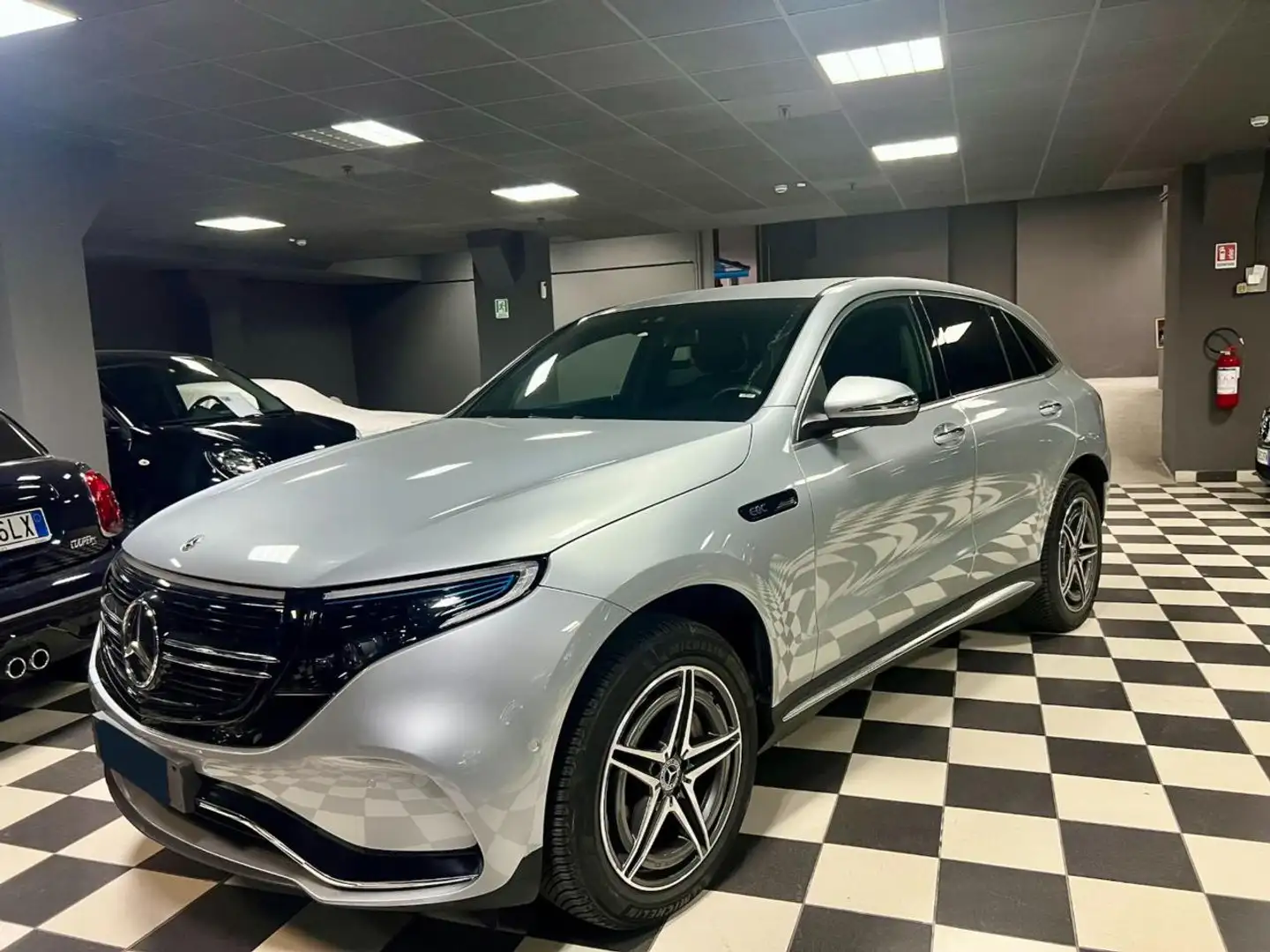 Mercedes-Benz EQC 400 400 4Matic Masterclass Grau - 1