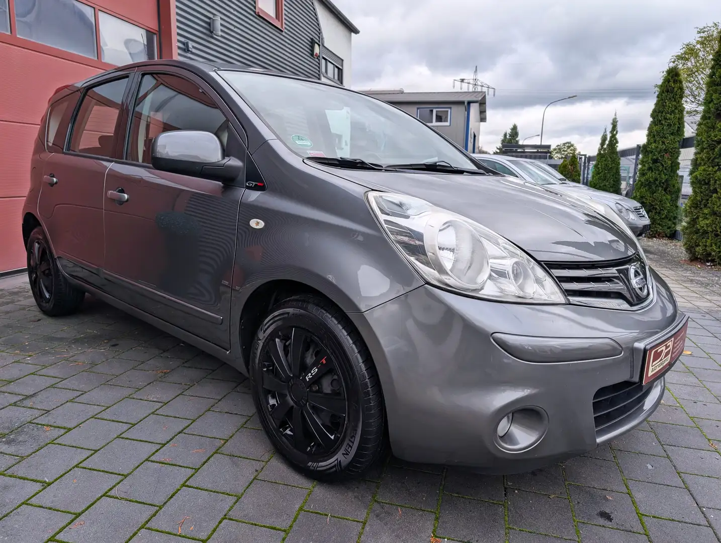 Nissan Note Note 1.4 "Family" *KLIMAANLAGE/TÜV NEU* Grau - 2