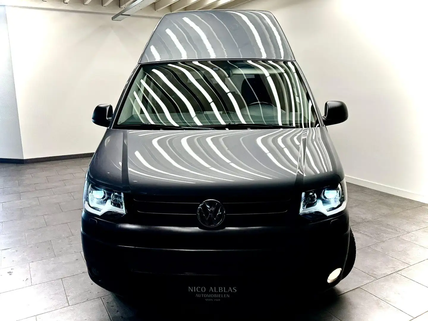 Volkswagen T5 Caravelle Camper 2.0 TSI 150Kw L2H3 4Motion DSG 9 persoons m Grijs - 2
