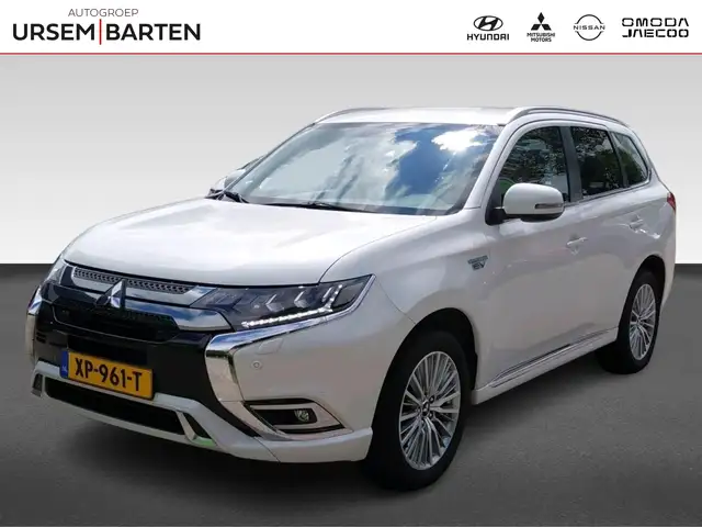 Mitsubishi Outlander 2.4 PHEV Intense plus | Audiobediening op het stuu