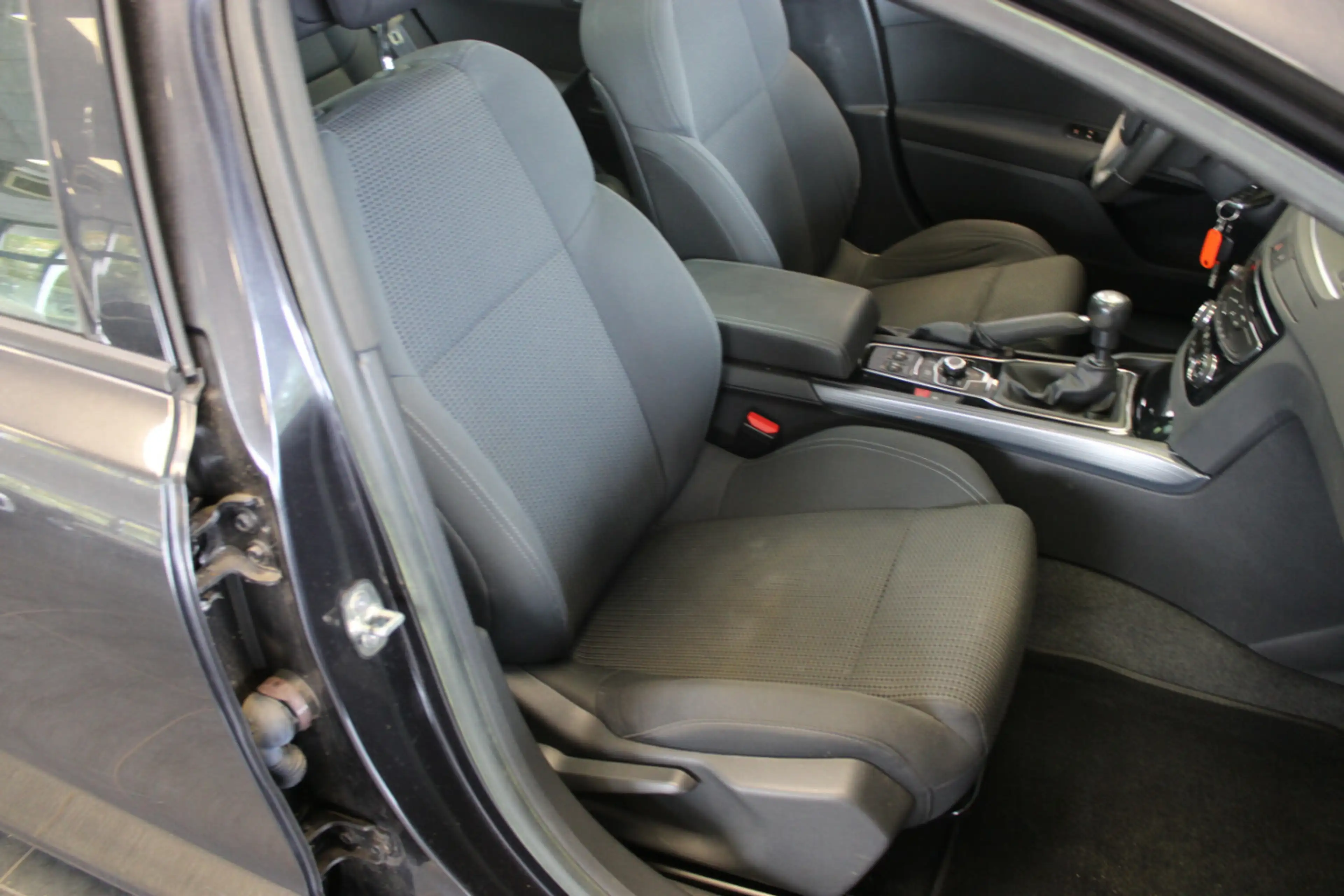 Peugeot 508 155 THP Active — photo 9
