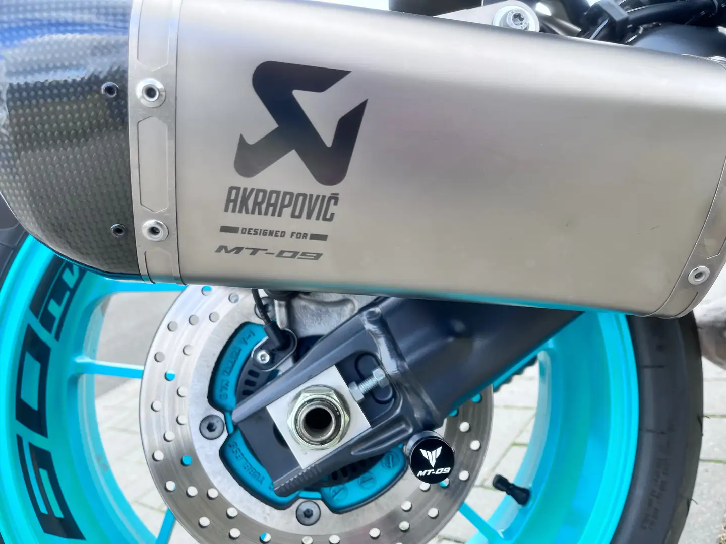 Yamaha MT-09 Argent - 2