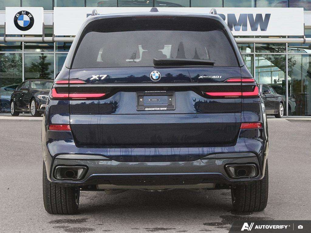 2026 BMW X7