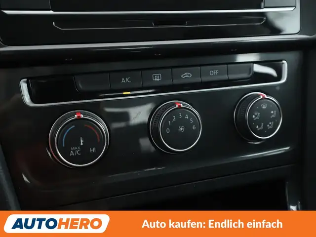 Volkswagen Golf view 23