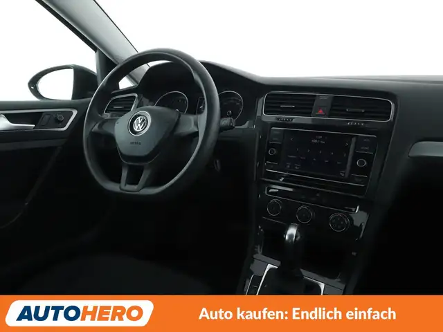 Volkswagen Golf view 13