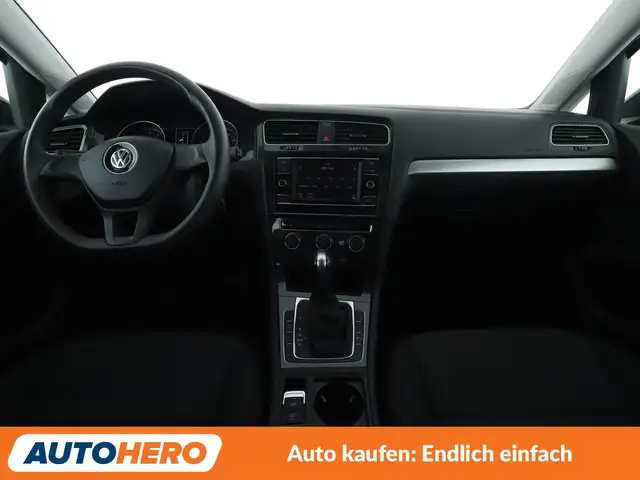 Volkswagen Golf view 12