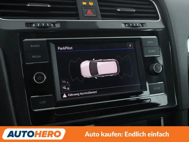 Volkswagen Golf view 22