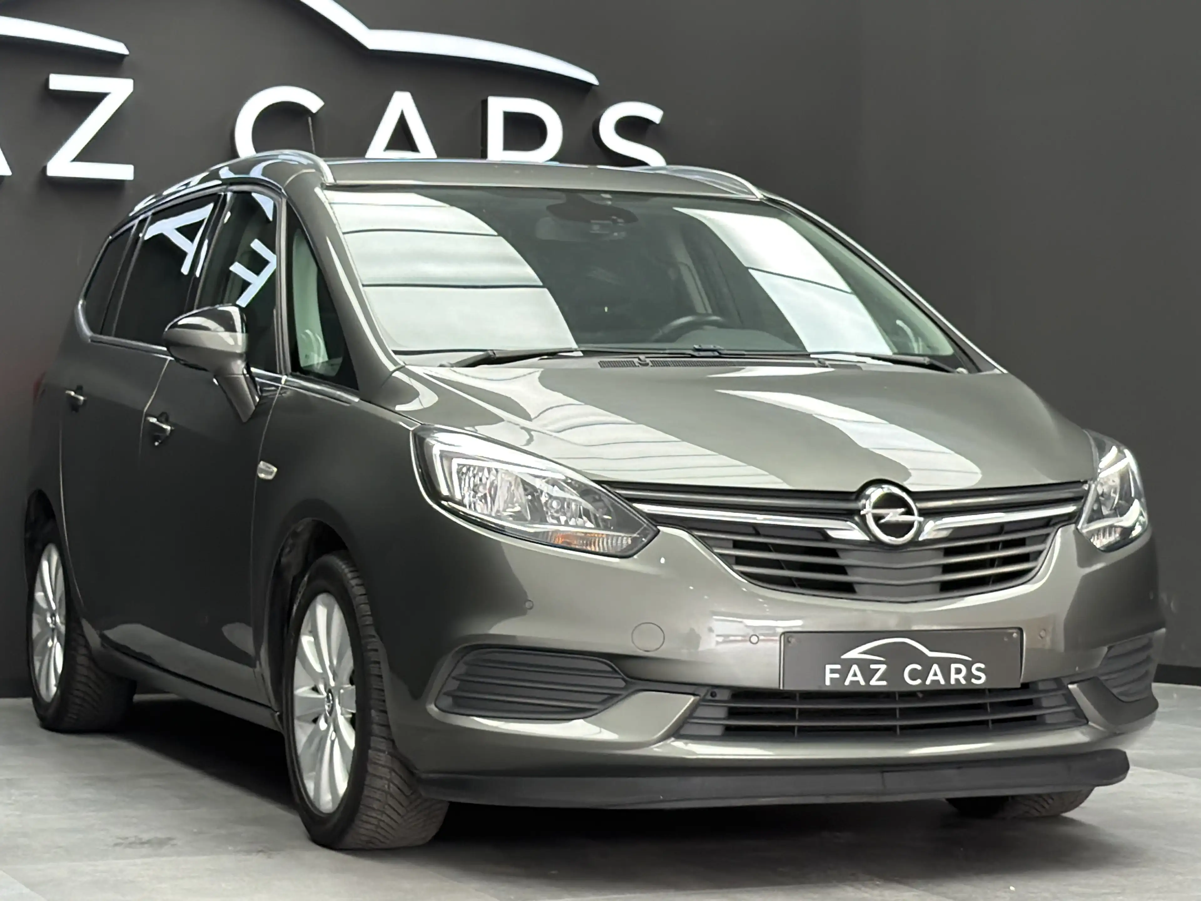 Opel Zafira Tourer 1.6 CDTi ECOTEC Edition * 1ER PROP + GPS + CAMÉRA — photo 4