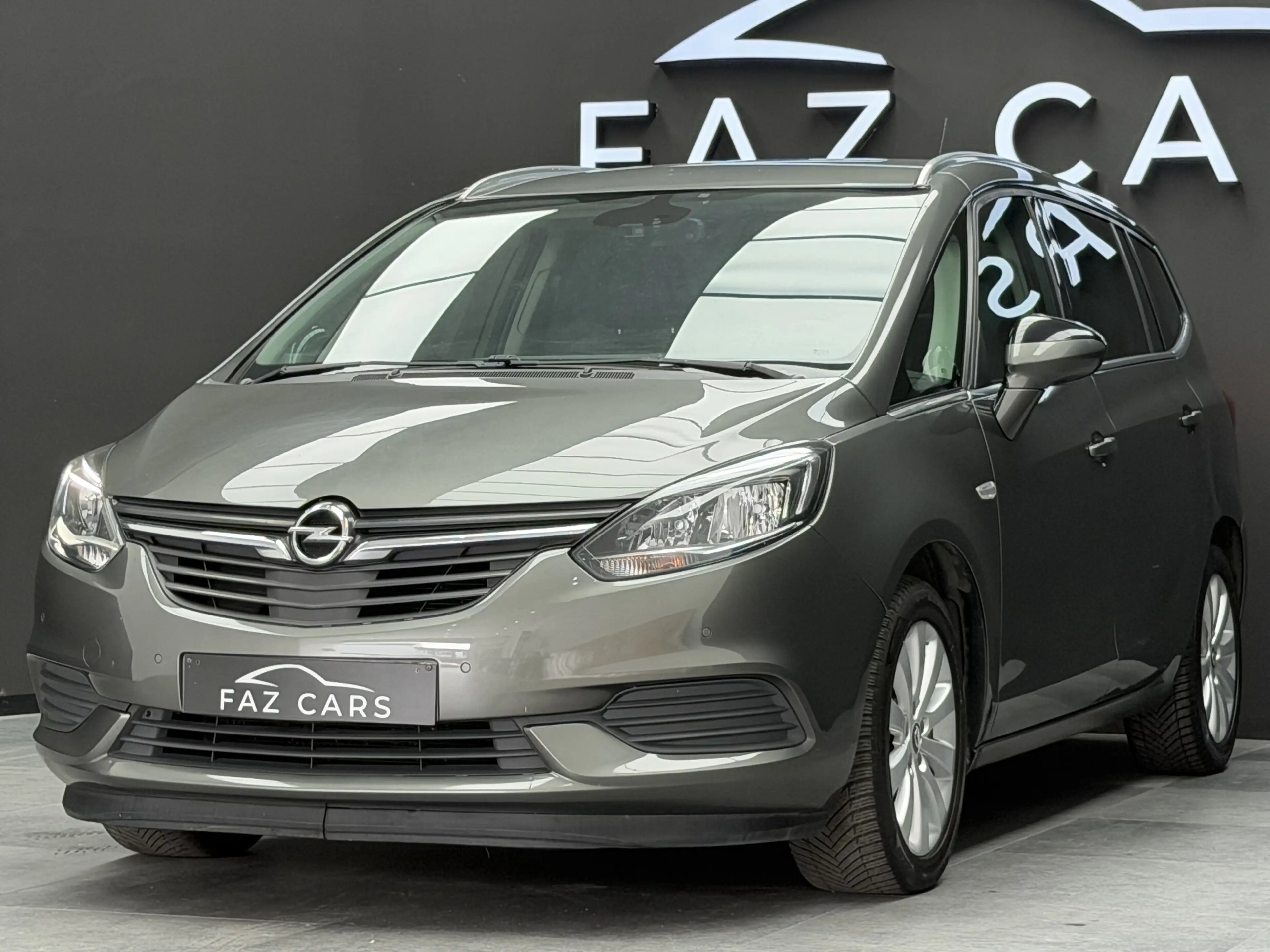 Opel Zafira Tourer 1.6 CDTi ECOTEC Edition * 1ER PROP + GPS + CAMÉRA — photo 2