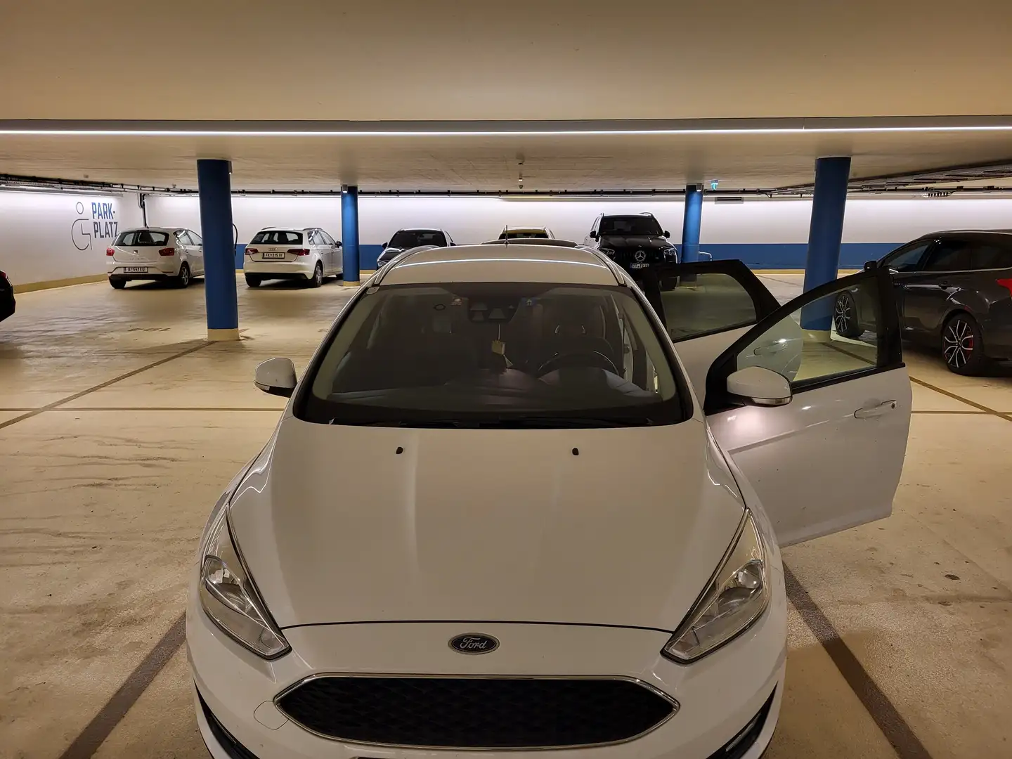 Ford Focus Focus Traveller 1,6 TDCi Trend Trend Weiß - 1