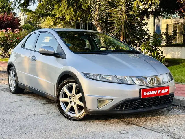 Honda Civic 1.8 i-VTEC Comfort