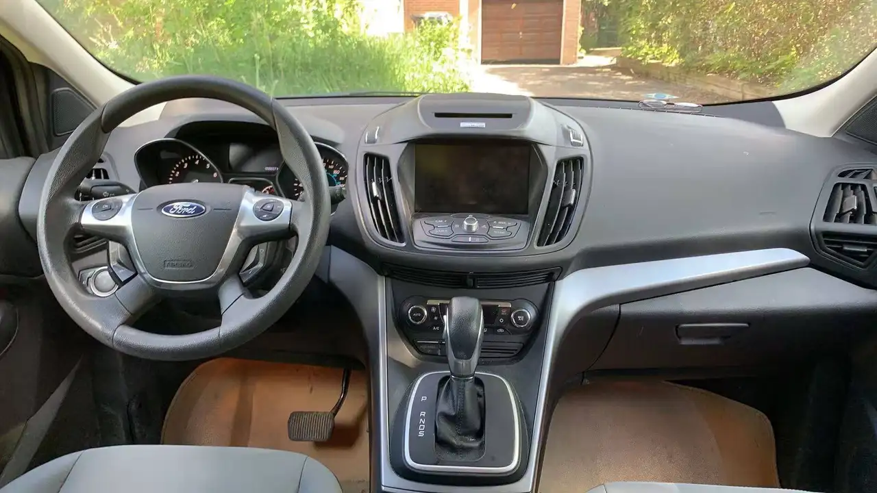 Ford Escape снимка Ford Escape