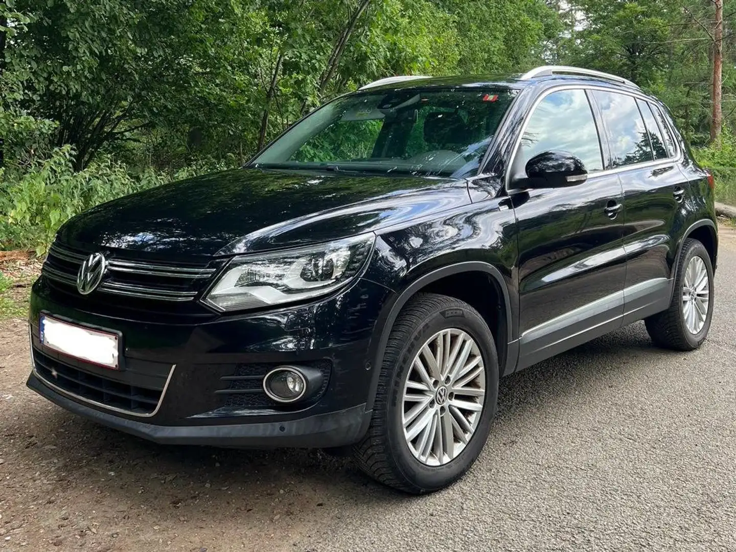 Volkswagen Tiguan 2.0 TDI 4Motion Zwart - 1
