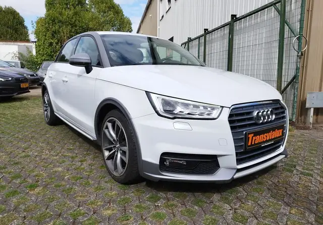 Audi A1 view 2