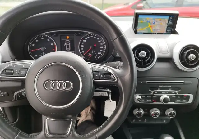 Audi A1 view 8