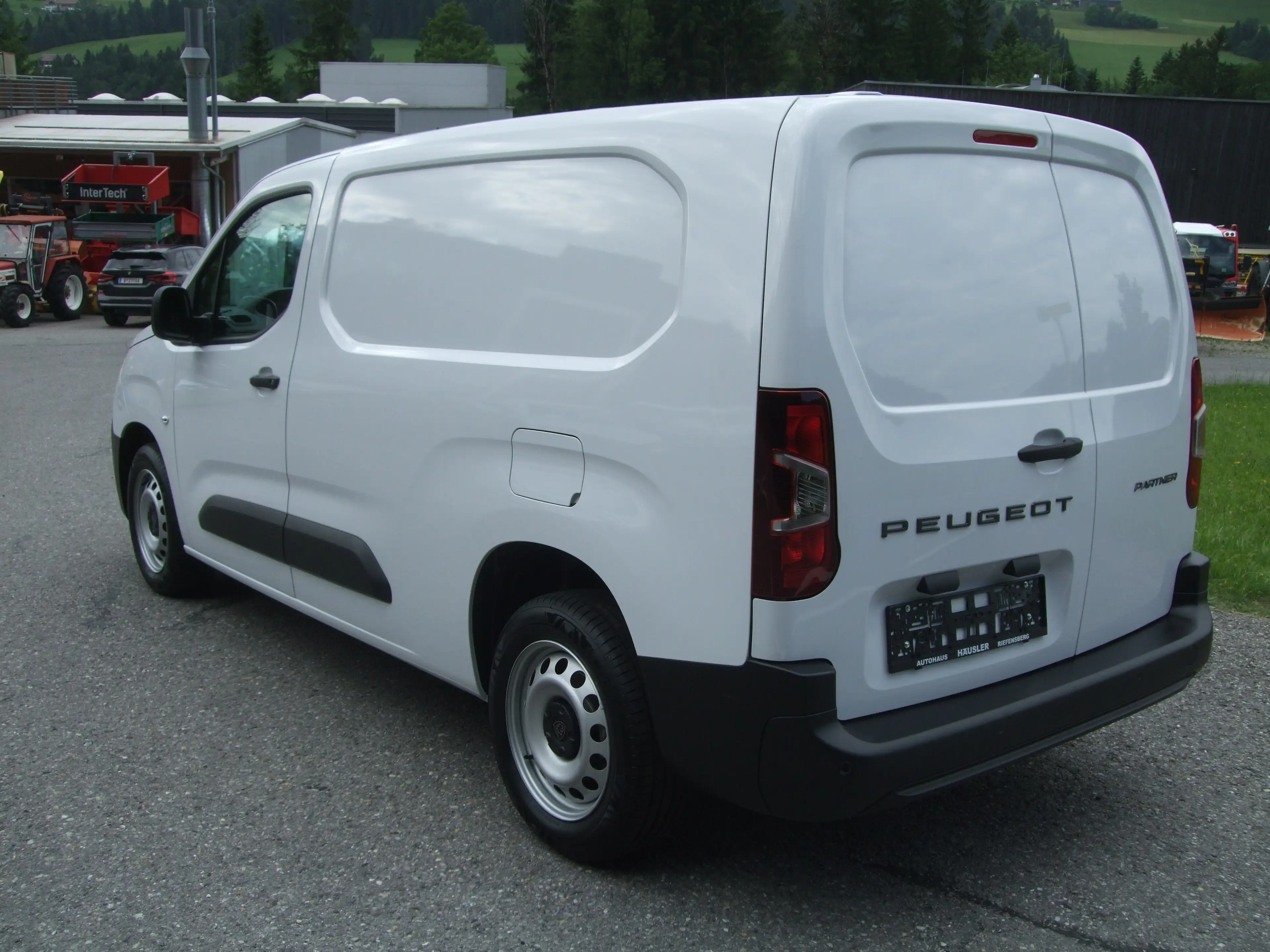 Peugeot Partner Lang BHDI 100 — photo 7