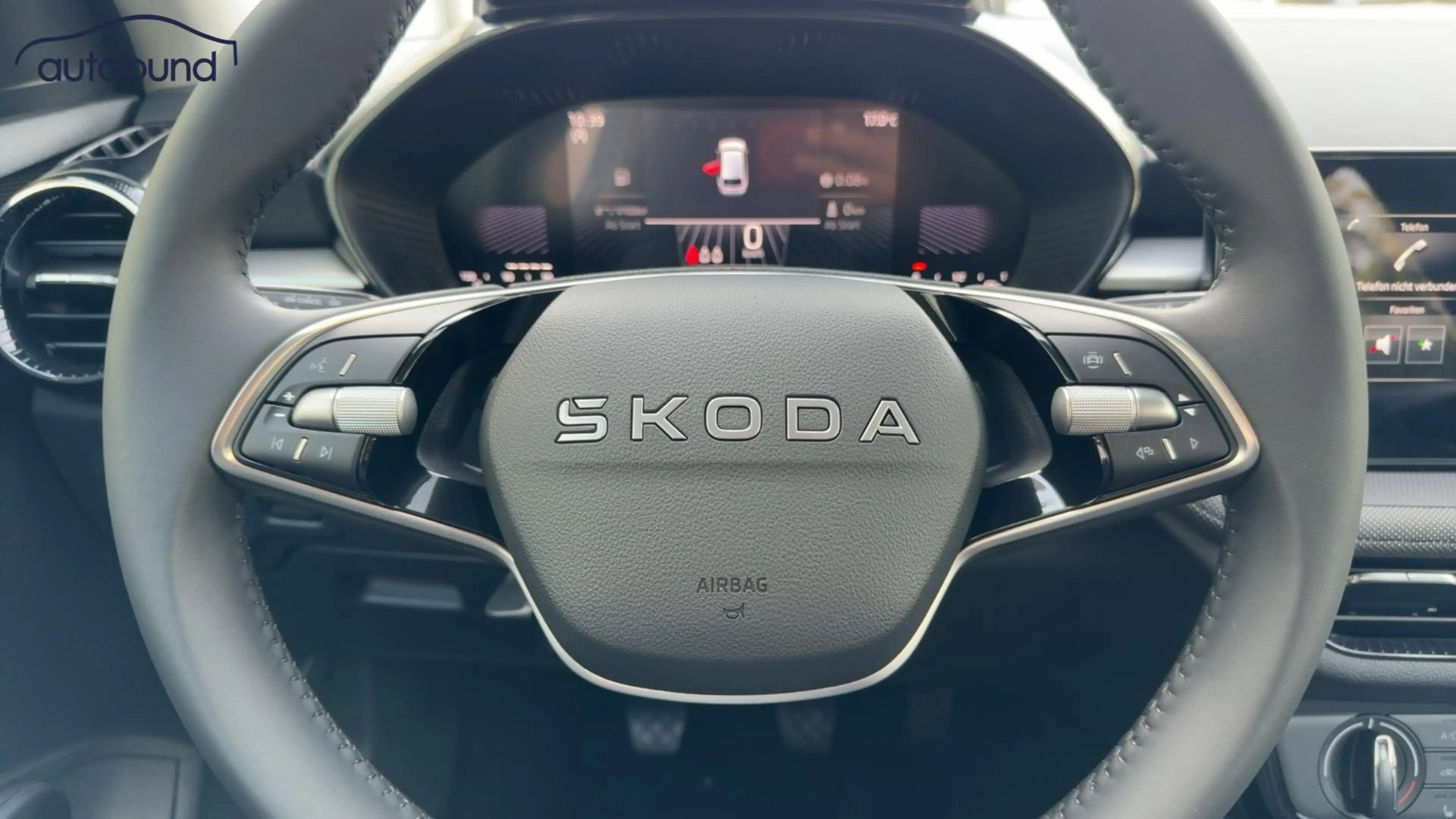 Skoda Fabia IV 1,0 MPI 130 Jahre AHK LED Link NBA PDC RFK SHA Shz — photo 10
