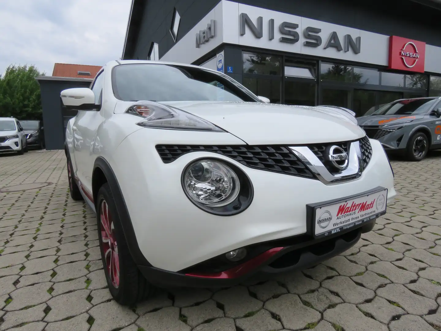 Nissan Juke Tekna 4x4 1,6 DIG-T 190PS Xtronic, Glasschiebedach Bianco - 1