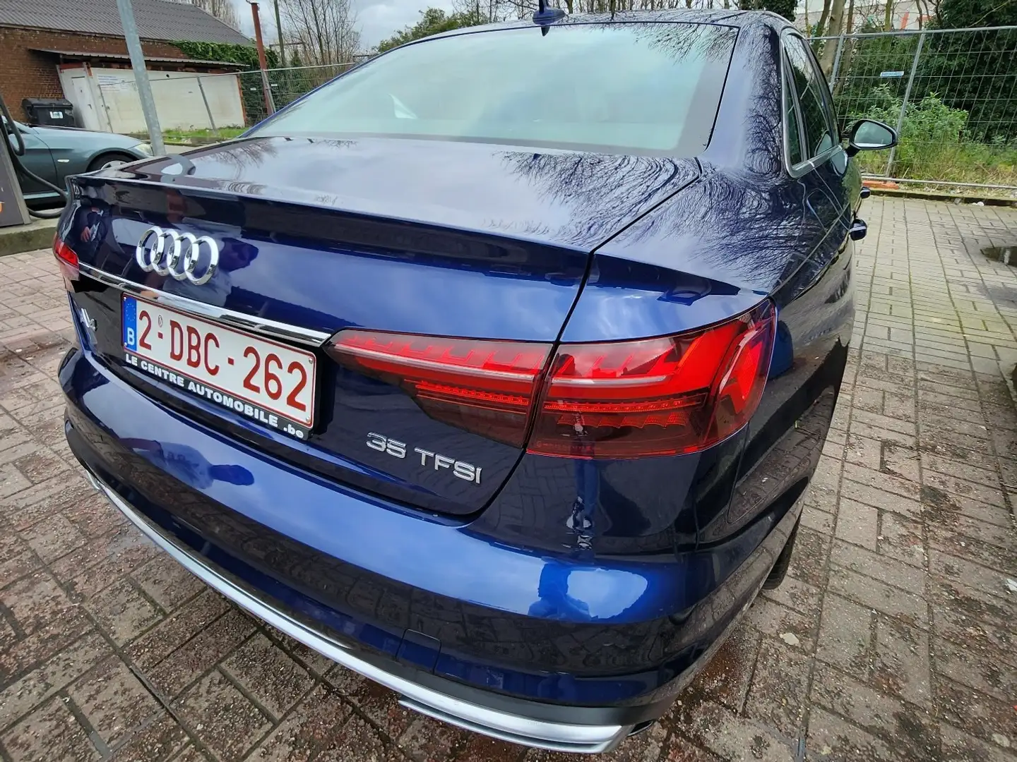 Audi A4 35 TFSI S tronic Bleu - 2