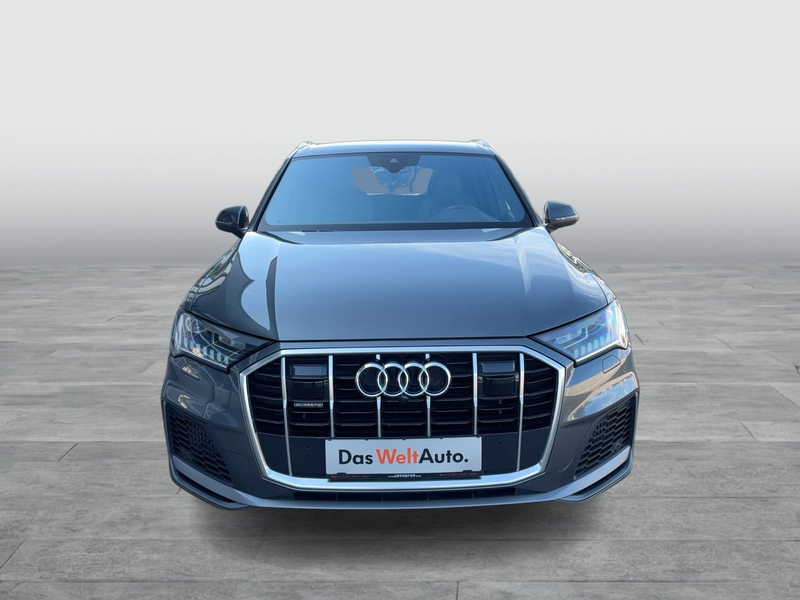 Audi Q7 55 TFSI e quattro S line — photo 7