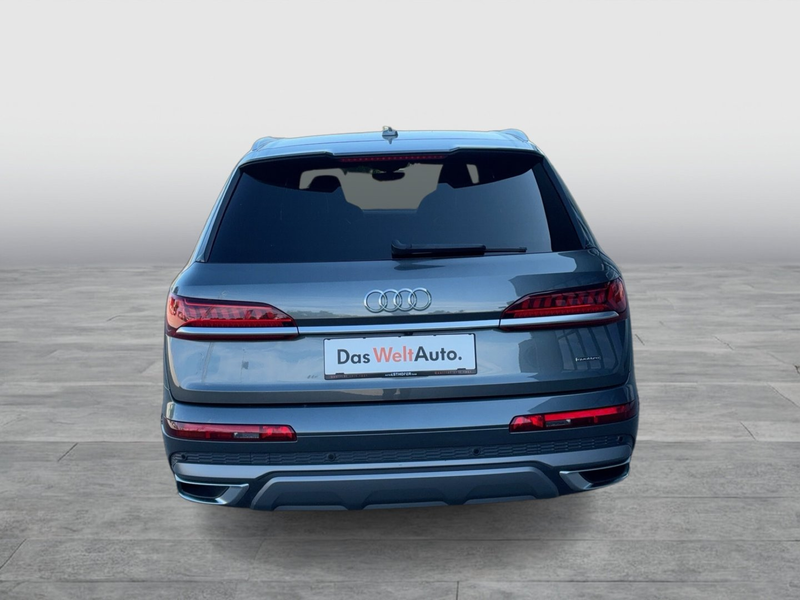 Audi Q7 55 TFSI e quattro S line — photo 4