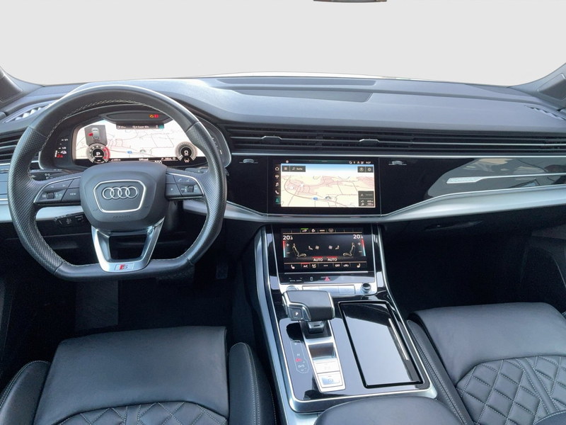Audi Q7 55 TFSI e quattro S line — photo 10