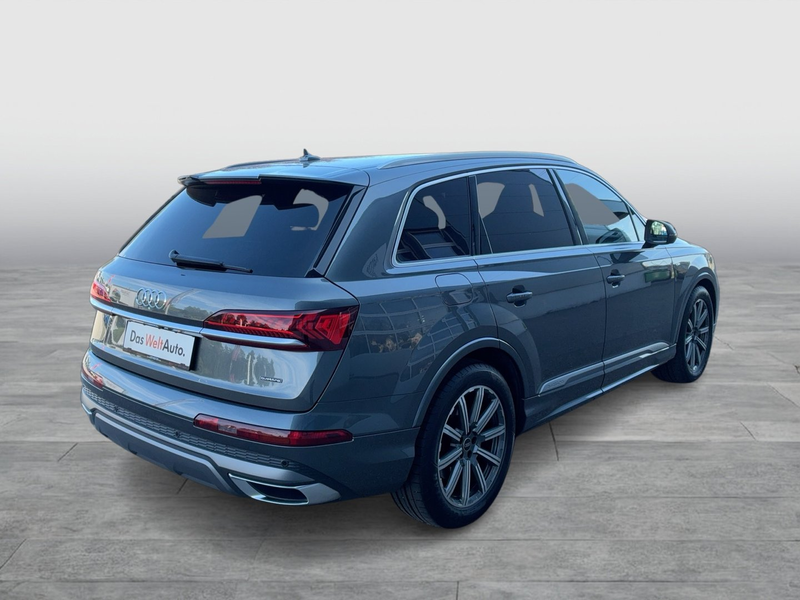 Audi Q7 55 TFSI e quattro S line — photo 5