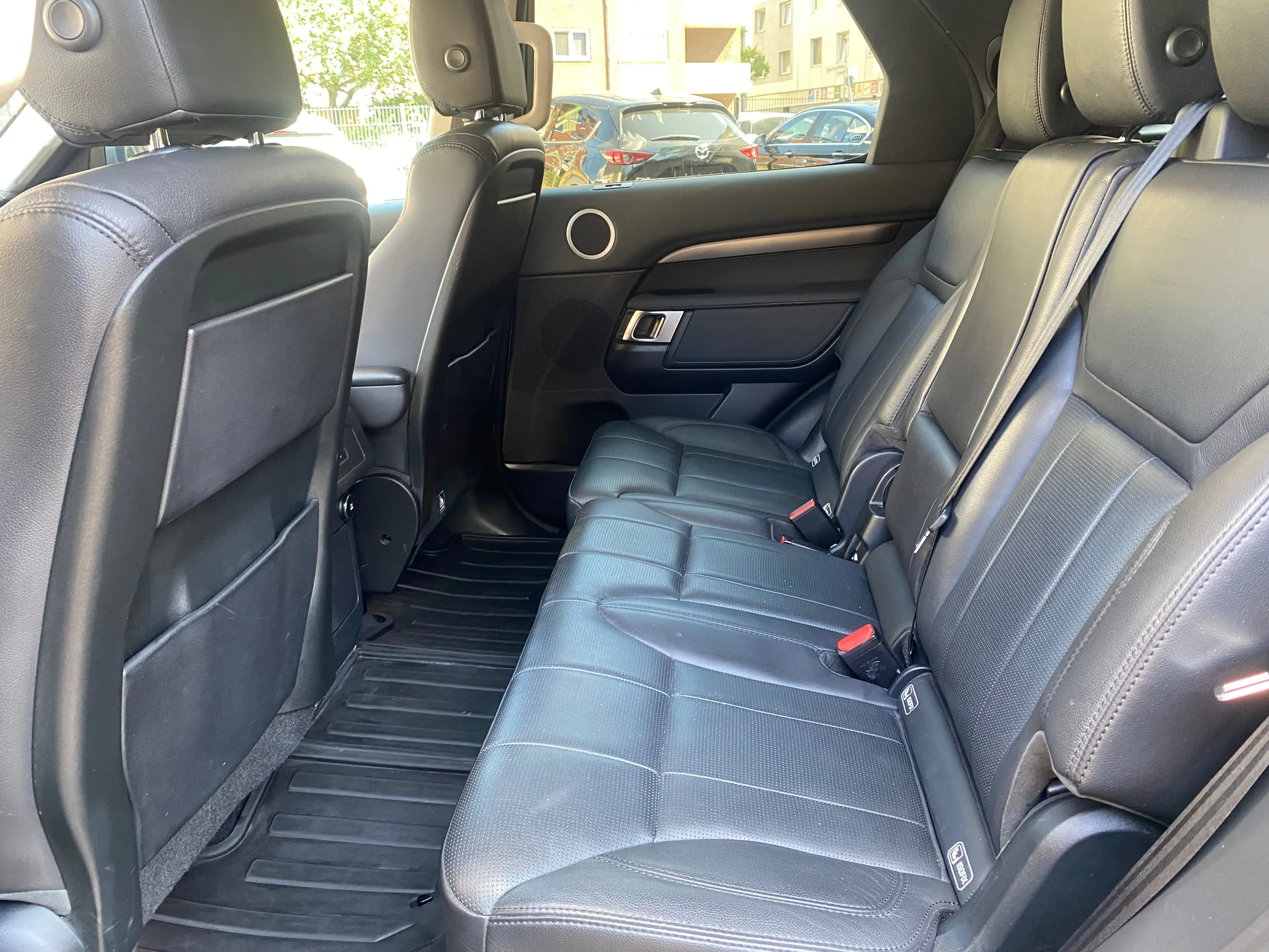 Land Rover Discovery HSE TD6 — photo 12