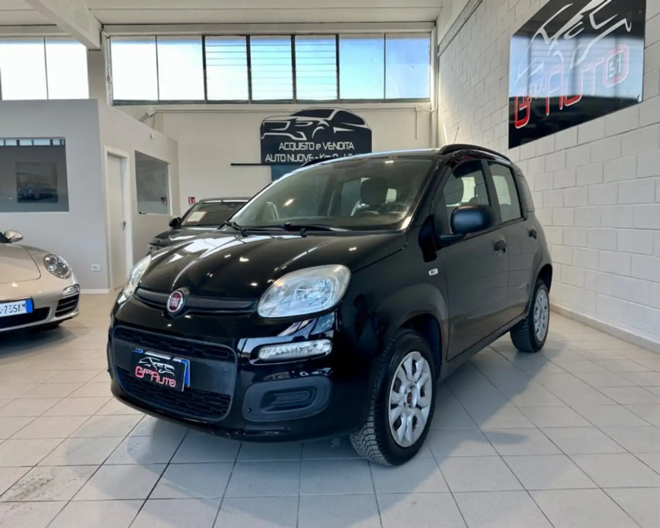 Fiat Panda 0.9 TwinAir Turbo Natural Power Pop *NEOPATENTATI* crna - 1