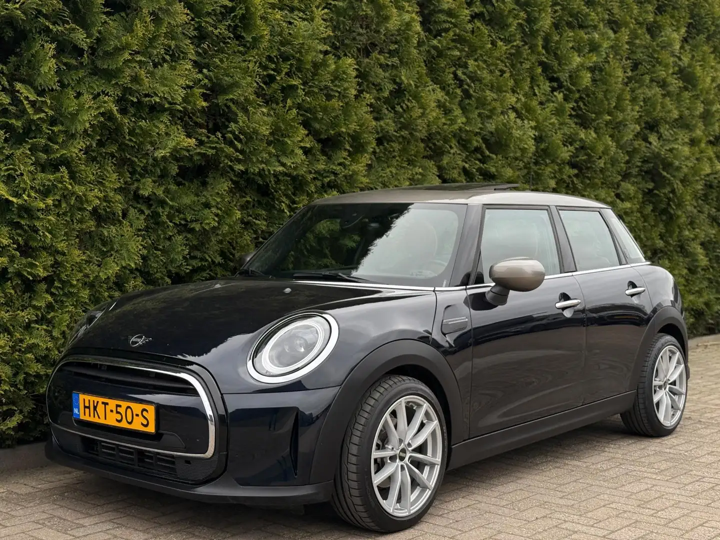 MINI Cooper 1.5 MINI Yours CarPlay Leder Zwart - 1