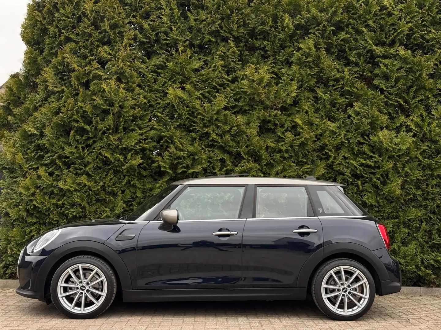 MINI Cooper 1.5 MINI Yours CarPlay Leder Zwart - 2