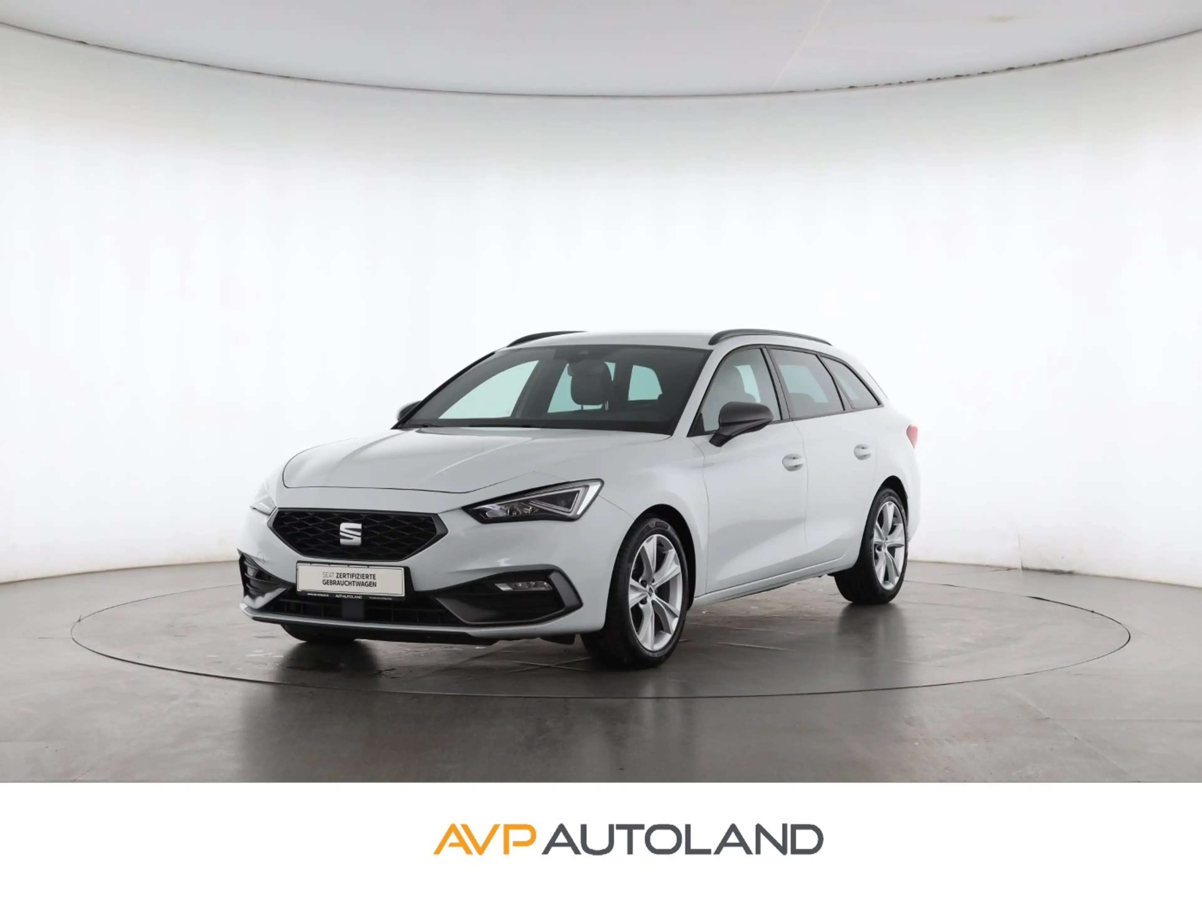 SEAT Leon Sportstourer 2.0 TDI DSG FR | NAVI | AHK |