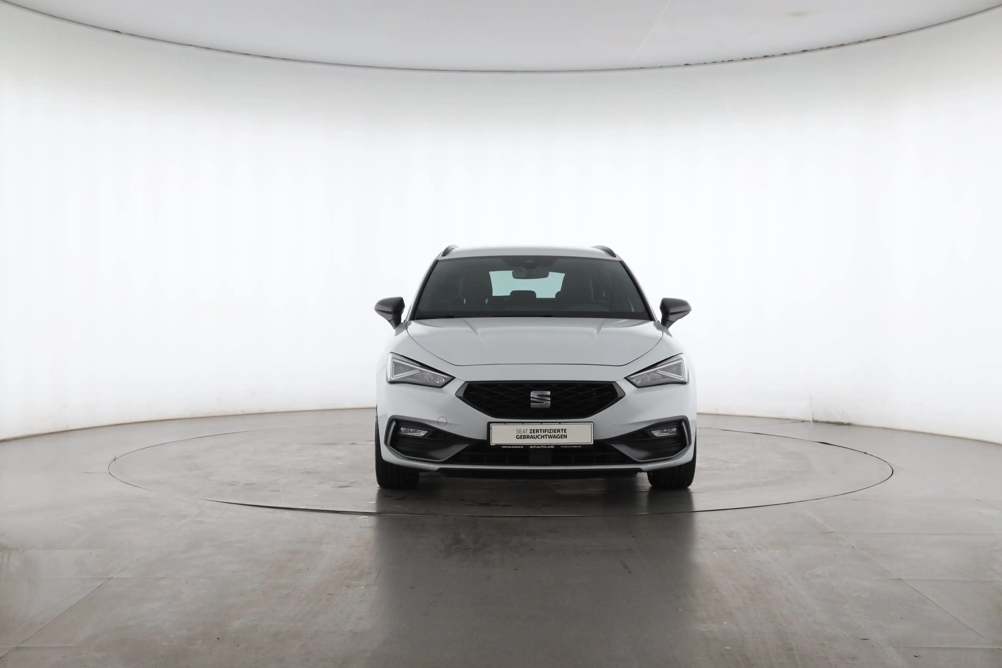 SEAT Leon Sportstourer 2.0 TDI DSG FR | NAVI | AHK | — photo 5