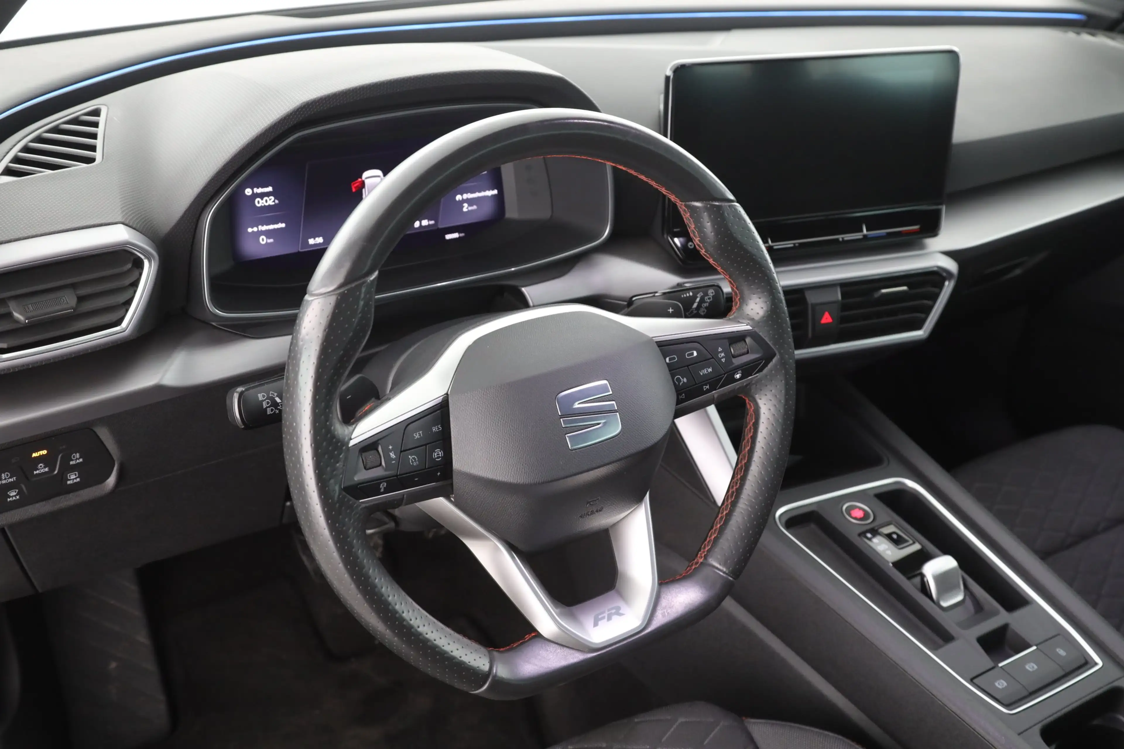 SEAT Leon Sportstourer 2.0 TDI DSG FR | NAVI | AHK | — photo 14