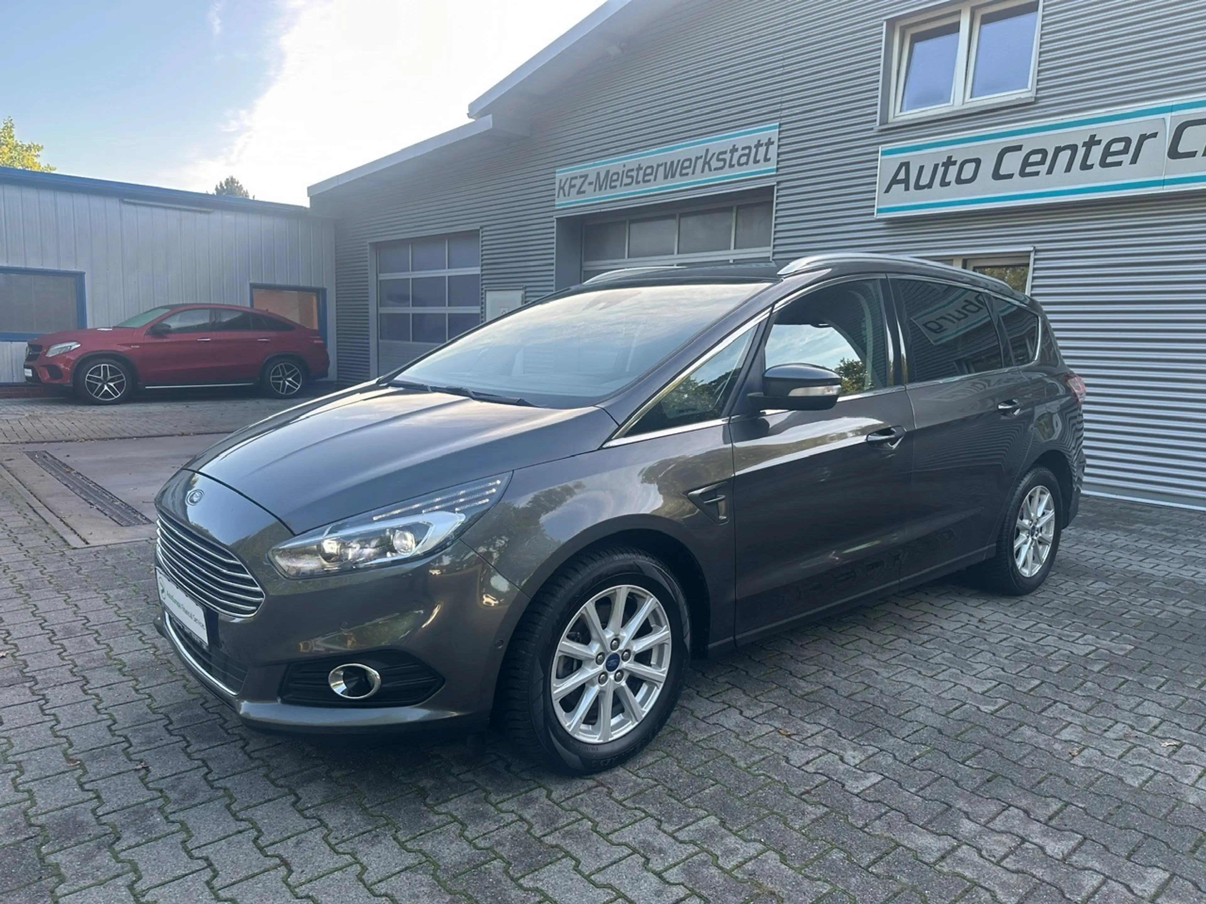Ford S-Max 1,5 EcoBoost / "Titanium" / 7 Sitze !!