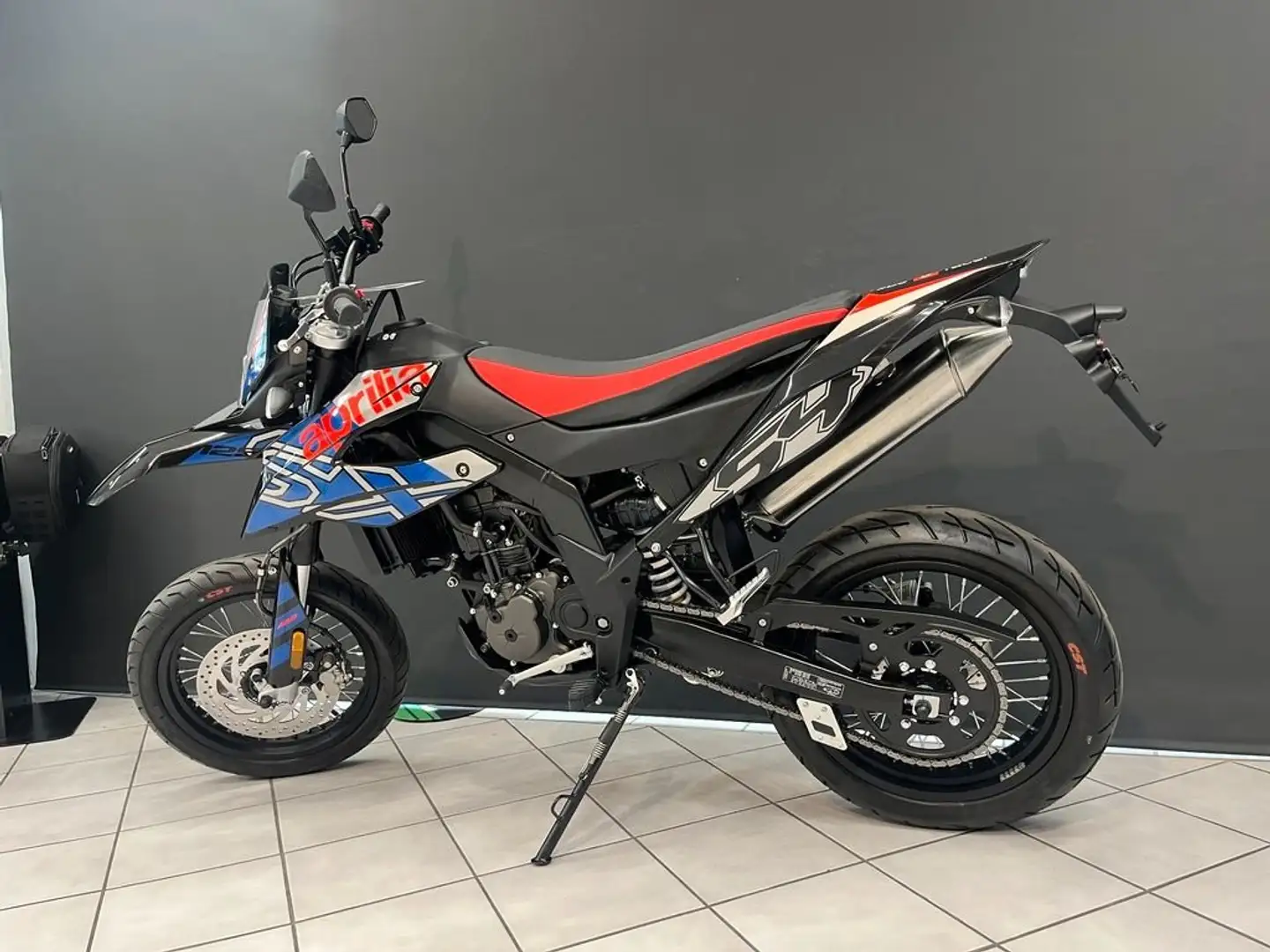 Aprilia SX 125 Argent - 2