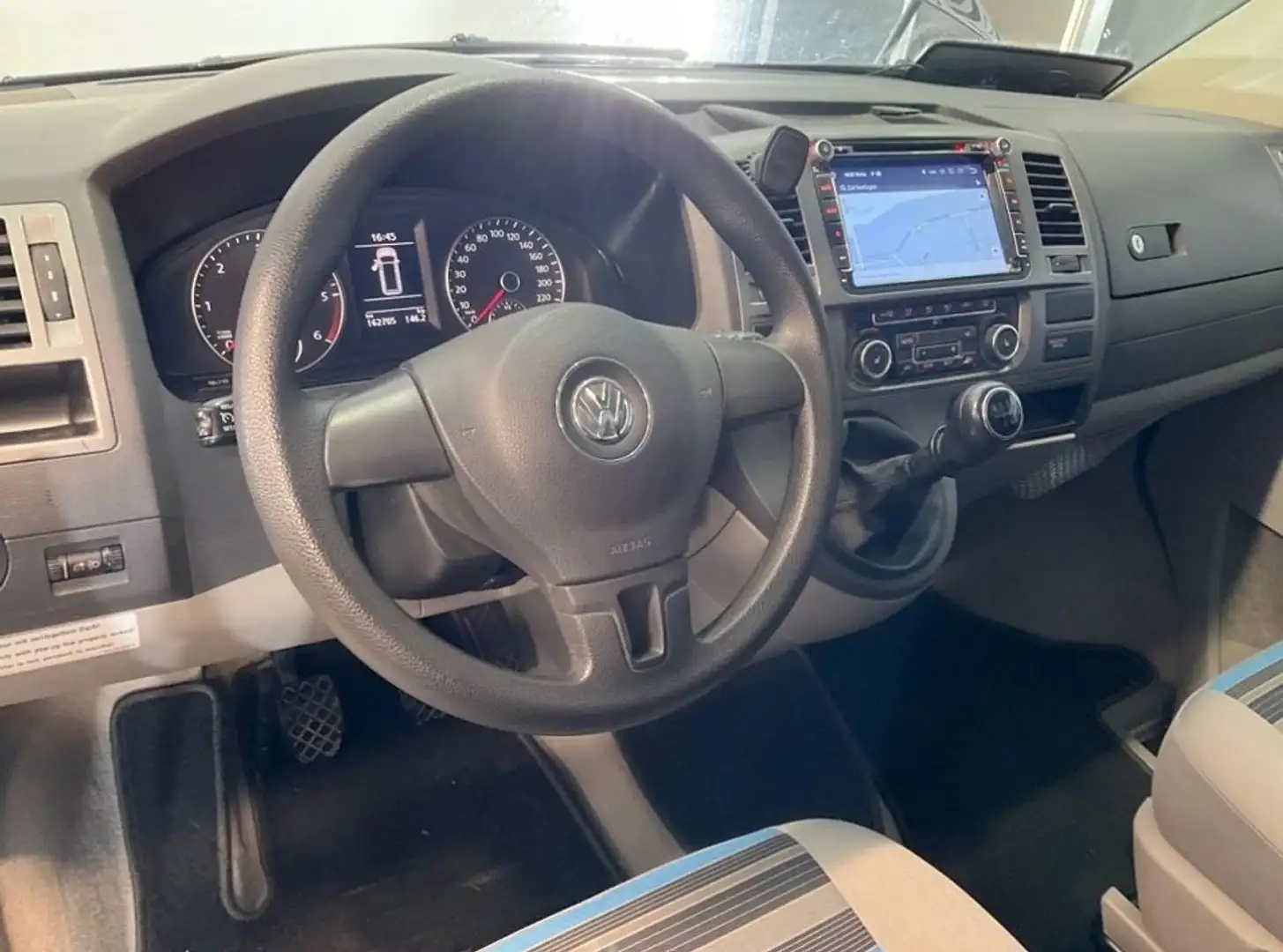 Volkswagen T5 California California 2.0 TDI 162.700 km Negru - 2