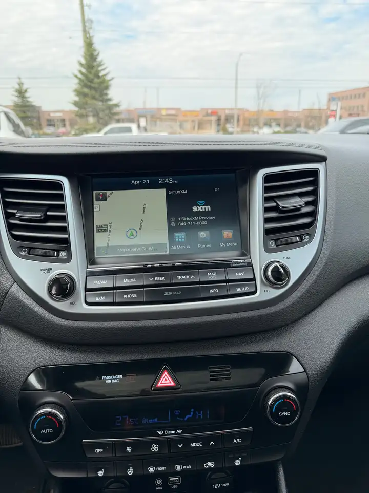 Hyundai TUCSON снимка Hyundai TUCSON