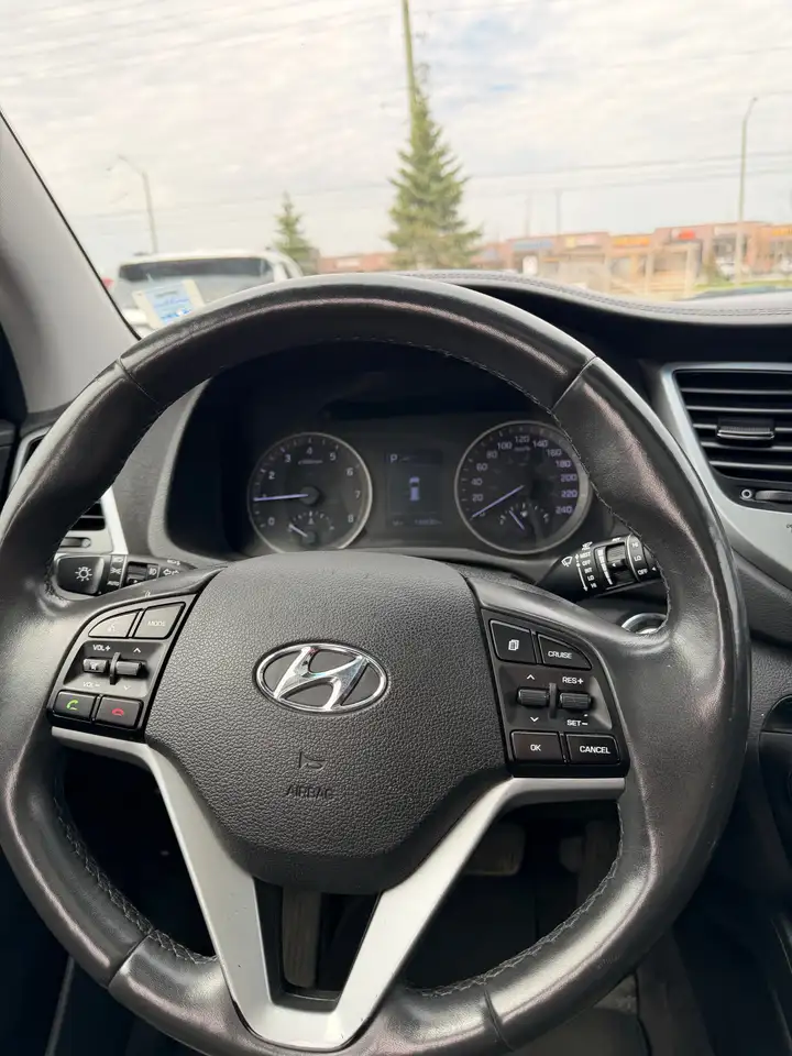 Hyundai TUCSON снимка Hyundai TUCSON