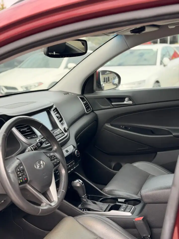 Hyundai TUCSON снимка Hyundai TUCSON