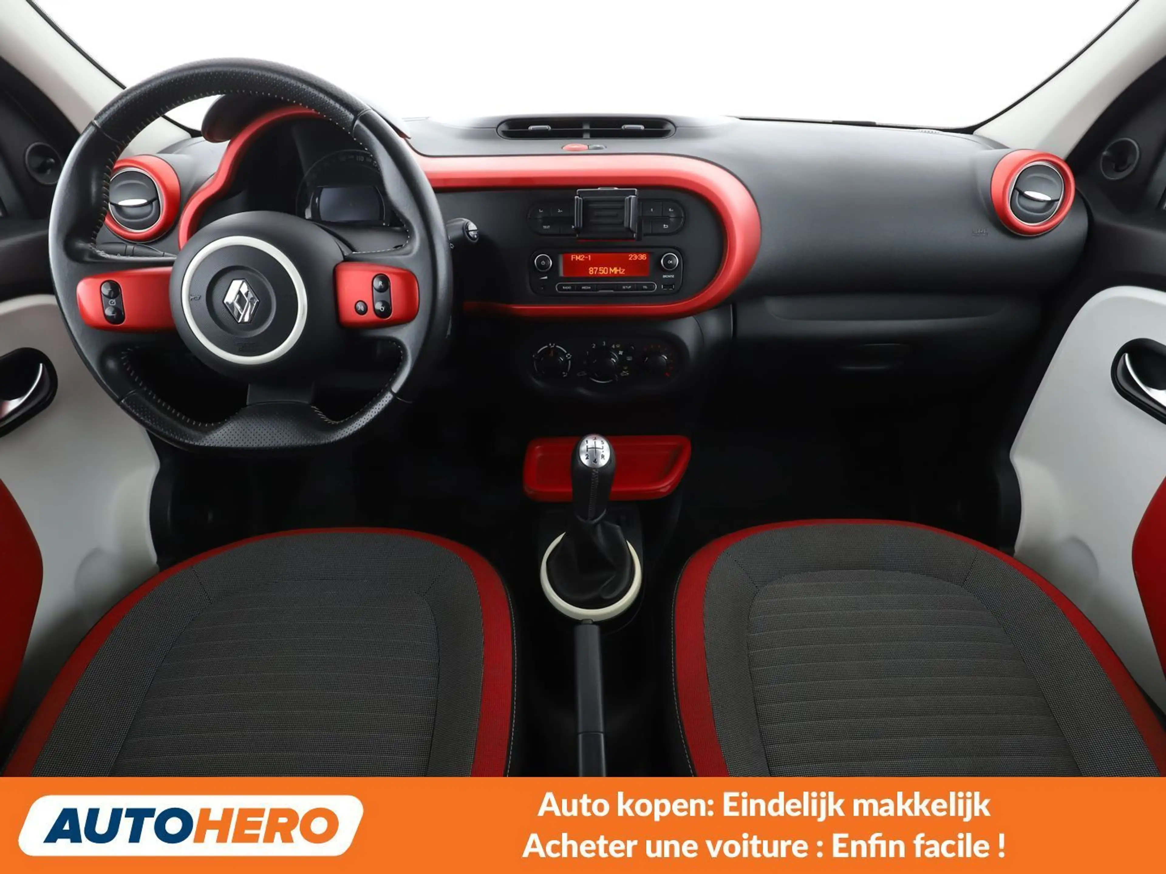 Renault Twingo 1.0 SCe Zen — photo 13