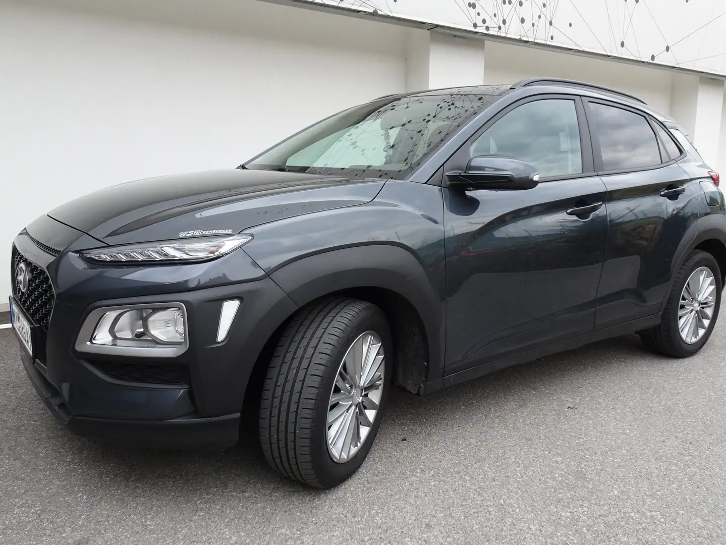 Hyundai KONA 1,0 T-GDi 2 WD Level 3 Grau - 1