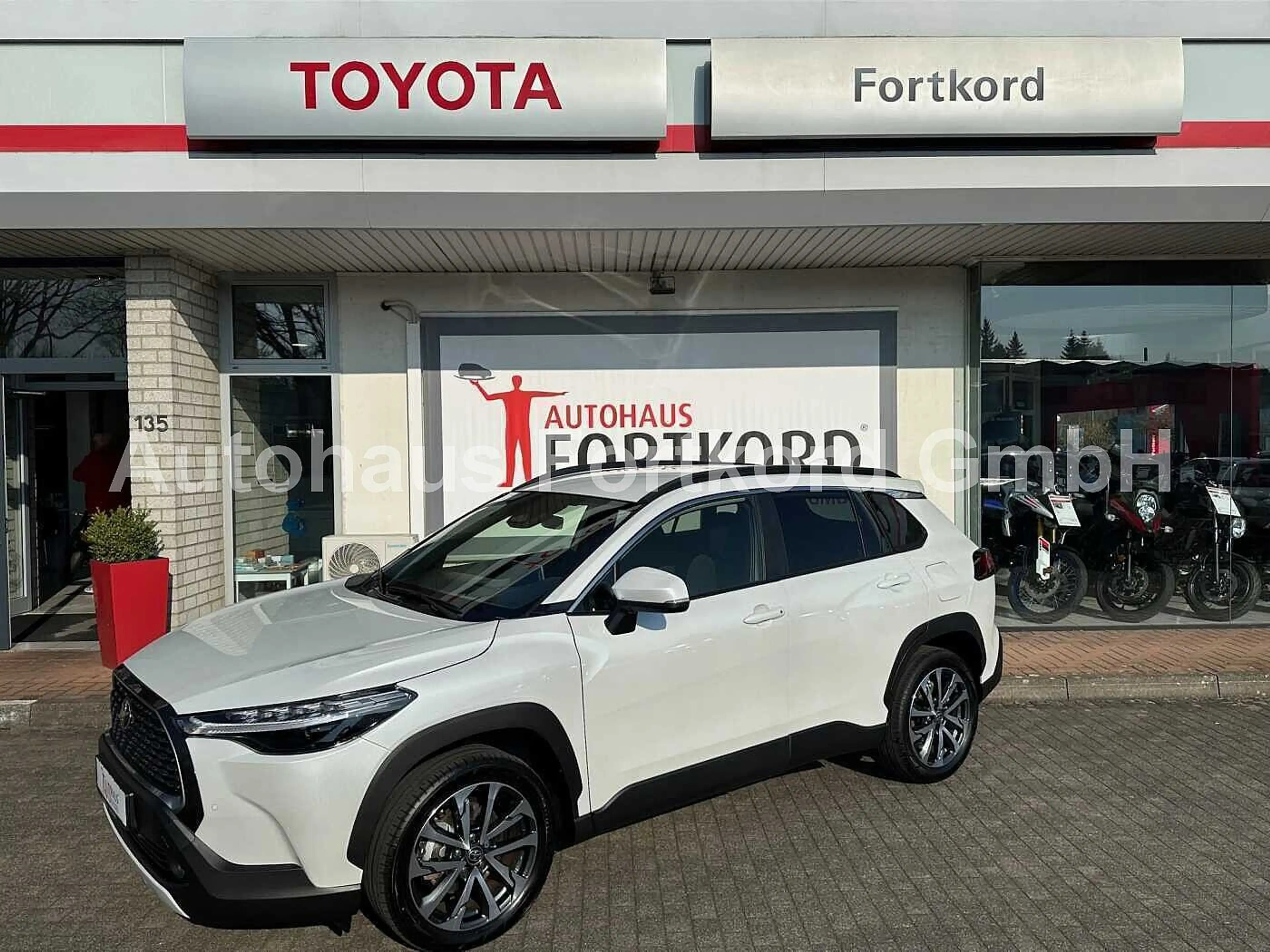 Toyota Corolla Cross 1.8 Hybrid Style - Allwetter, NAVI, LHZ, LED, PDC,