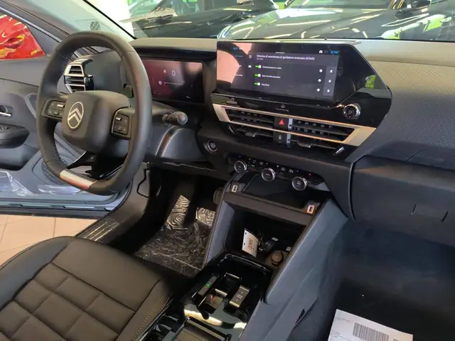 Citroen C4 view 13
