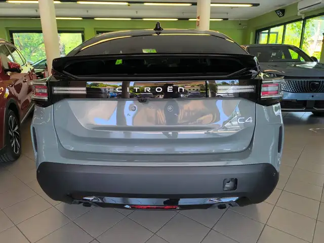 Citroen C4 view 9