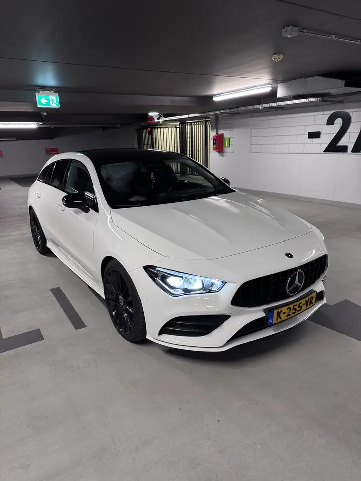 Mercedes-Benz CLA 180
