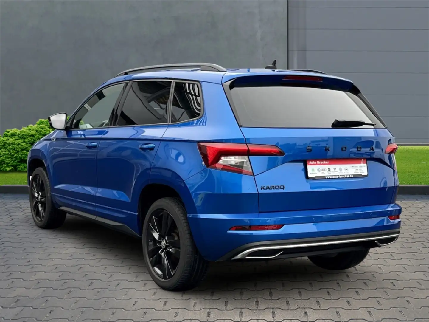 Skoda Karoq Sportline 1.5 TSI+Alufelgen+Klimaautomatik+Sitzhei Blau - 2