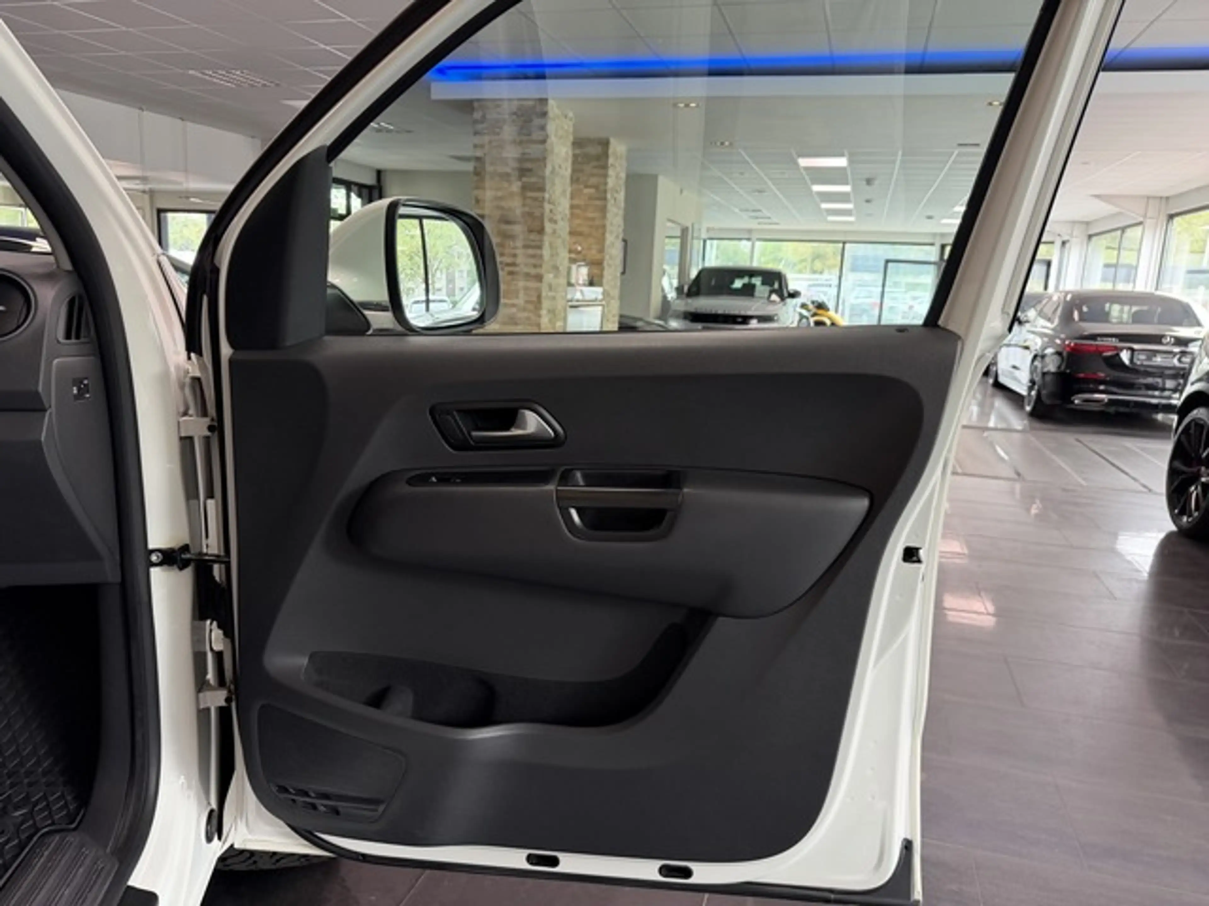 Volkswagen Amarok Highline DoubleCab 4Motion — photo 9