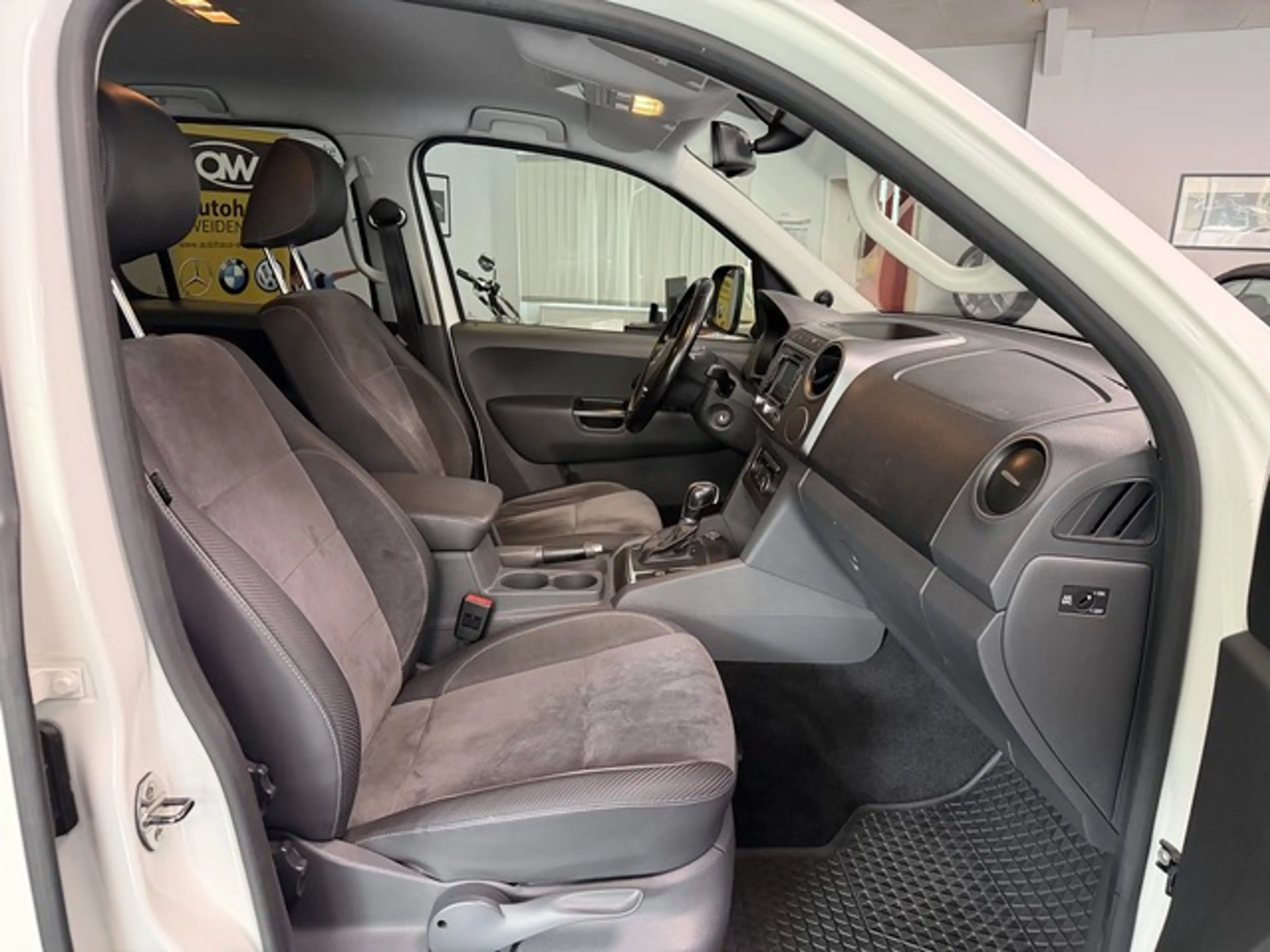 Volkswagen Amarok Highline DoubleCab 4Motion — photo 6