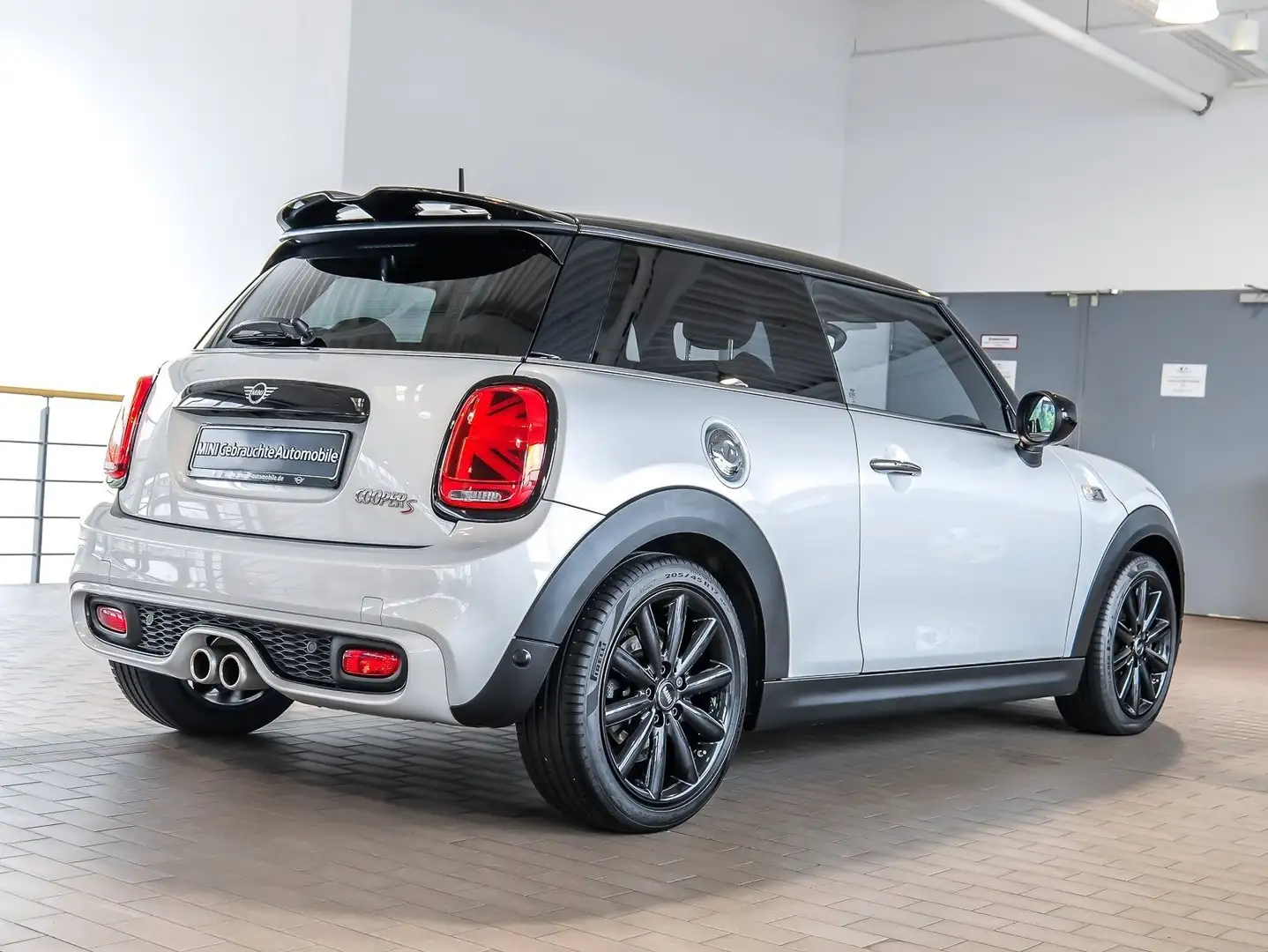 MINI Cooper S 3-Türer Chili LED Navi AppleCP Weiß - 2